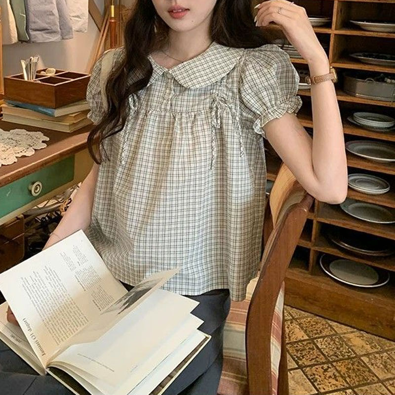 Vintage Toy Collector - เสื้อผ้าผู้หญิง สไตล์พรีปปี้ คอปกตุ๊กตา เสื้อเชิ้ตเกาหลี ลายสก๊อตวินเทจ แขนพองฤดูร้อน